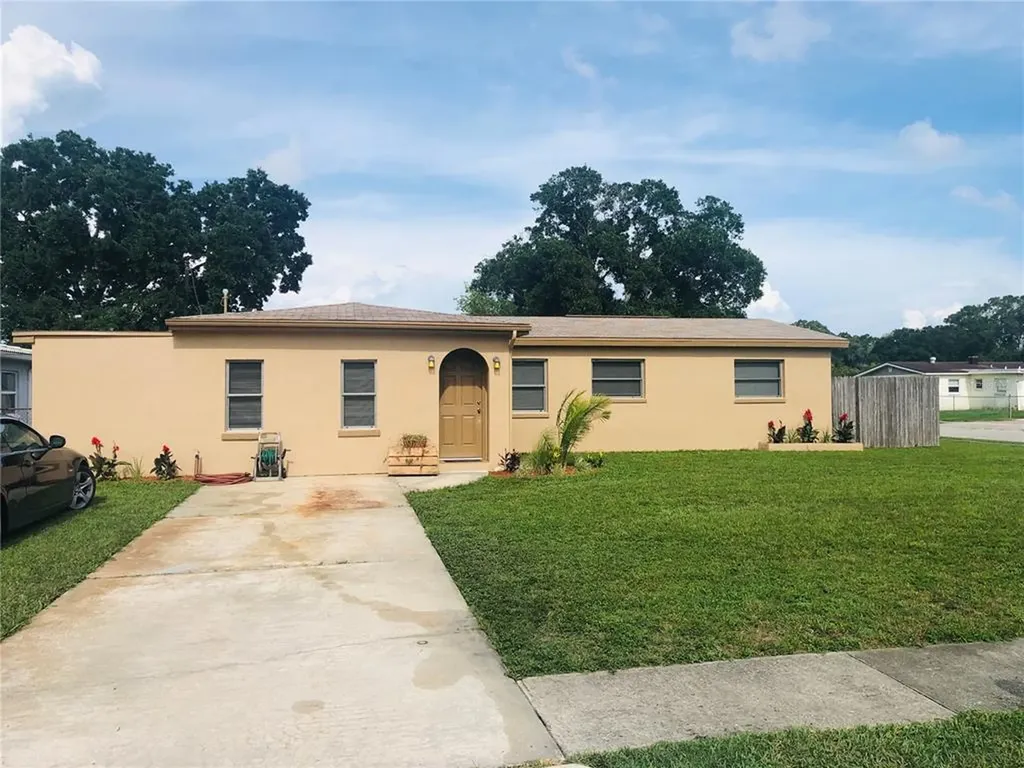 5623 63rd Lane N St Petersburg FL 33709