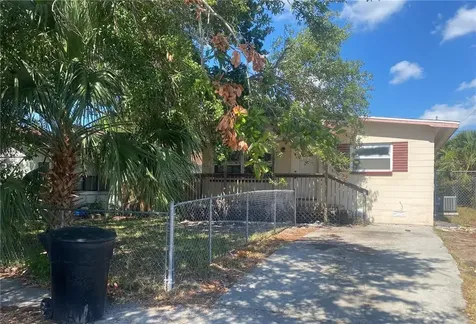 2519 Queen Street S St Petersburg FL 33712