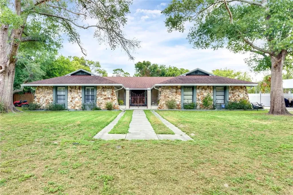 2735 Maxwell Drive Apopka FL 32703