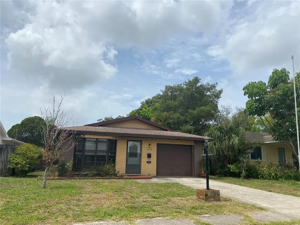 1152 55th Avenue N St Petersburg FL 33703