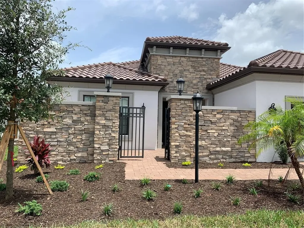 5372 Trails Bend Court Sarasota FL 34238