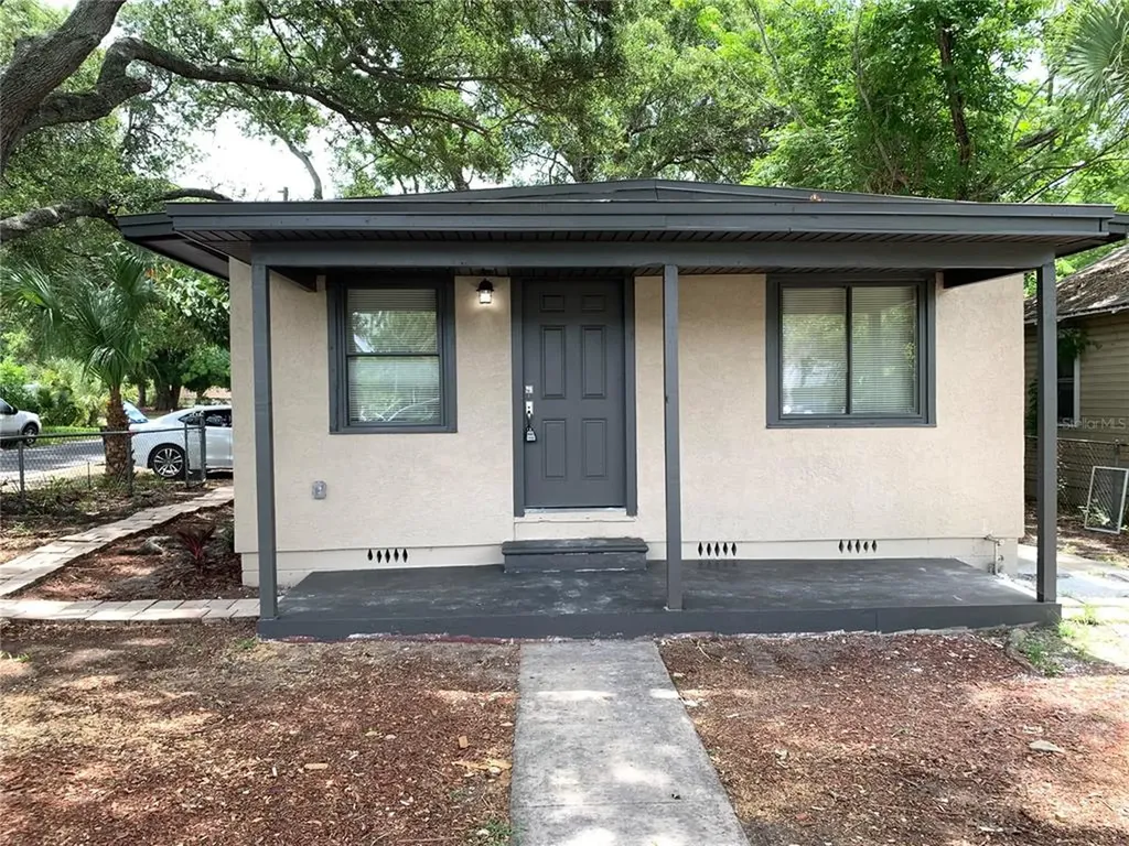 1904 35th Street S St Petersburg FL 33711