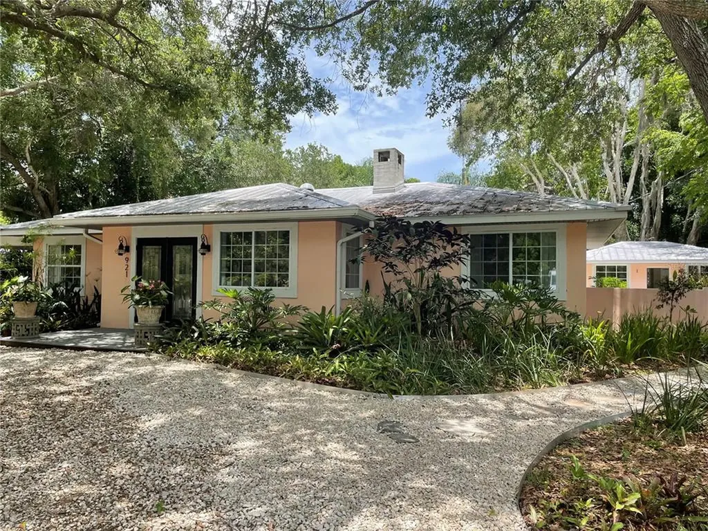 921 Caloosa Drive Sarasota FL 34234