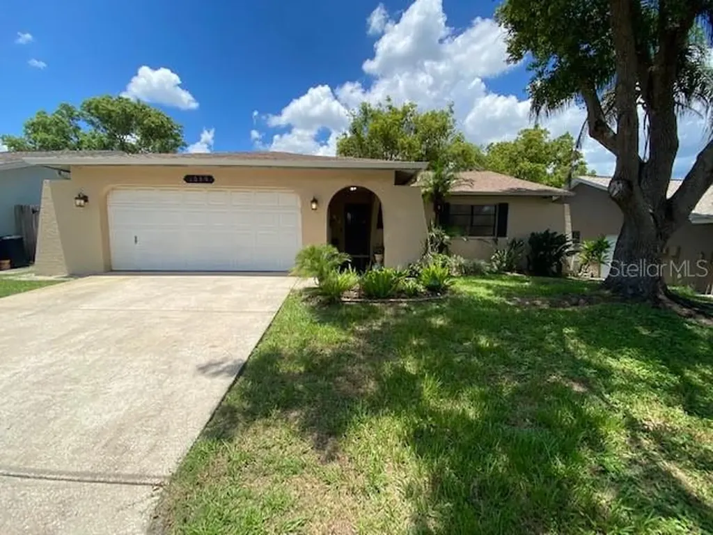1039 County Road 90 Palm Harbor FL 34684