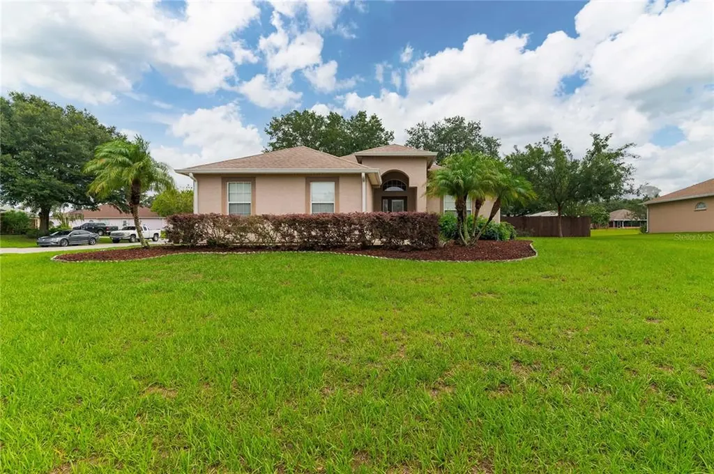 10407 Dusty Hill Loop Dade City FL 33525