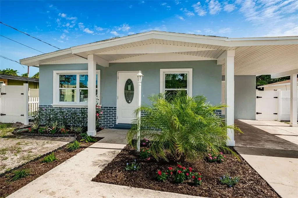 4115 W Mango Avenue Tampa FL 33616