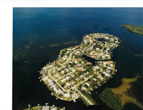 107 Carlyle Circle Palm Harbor FL 34683