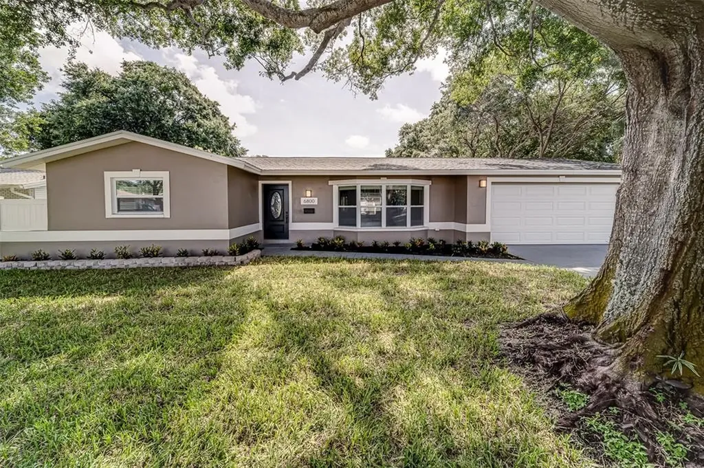 6800 14th Way S St Petersburg FL 33705