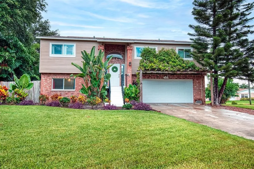 1939 New Hampshire Avenue NE St Petersburg FL 33703