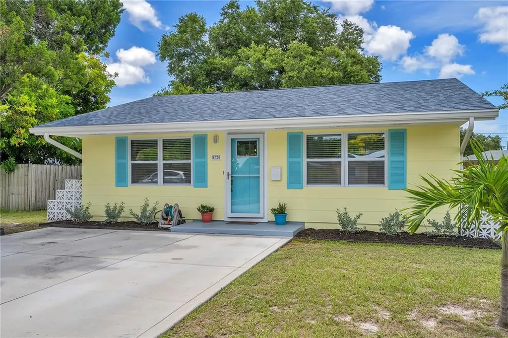 5720 10th Avenue N St Petersburg FL 33710