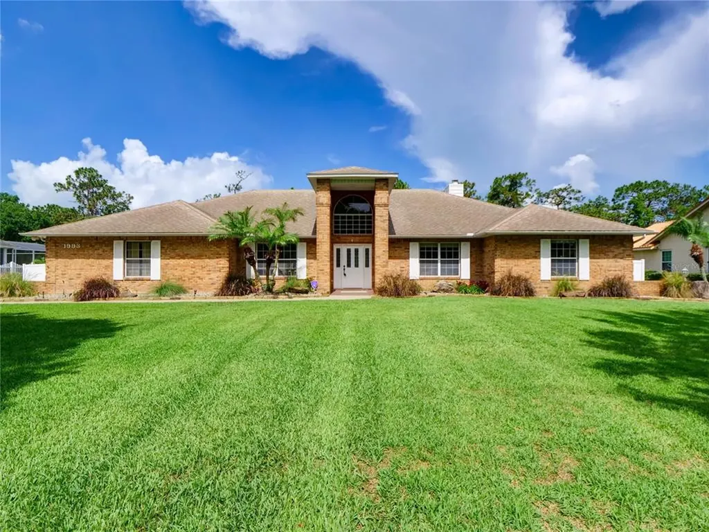 1993 Sir Lancelot Circle Saint Cloud FL 34772