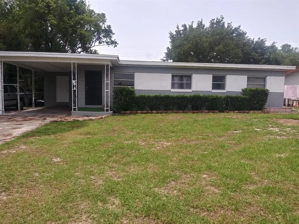 210 W Grossenbacher Drive Apopka FL 32712