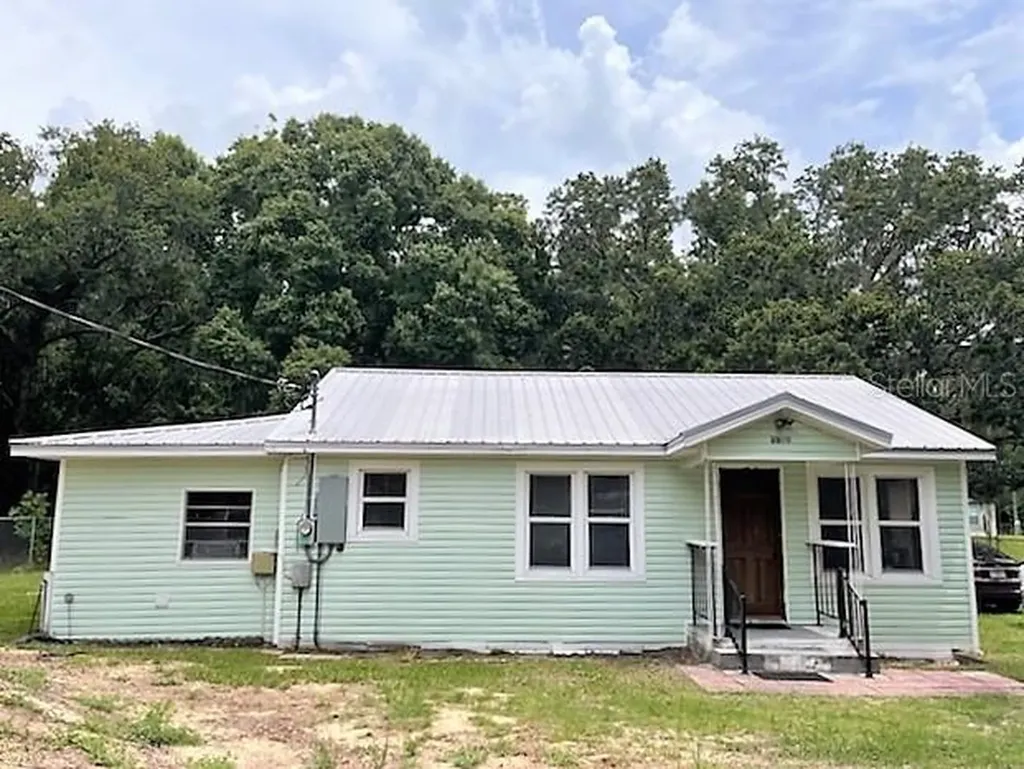 2035 W Socrum Loop Road Lakeland FL 33810