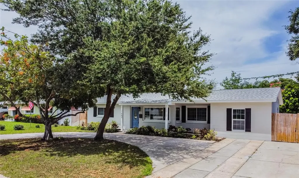 7457 17th Street N St Petersburg FL 33702