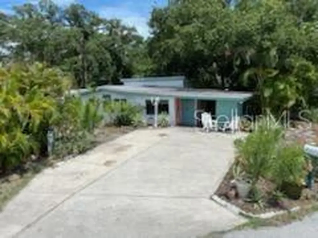 1020 65th Street S St Petersburg FL 33707