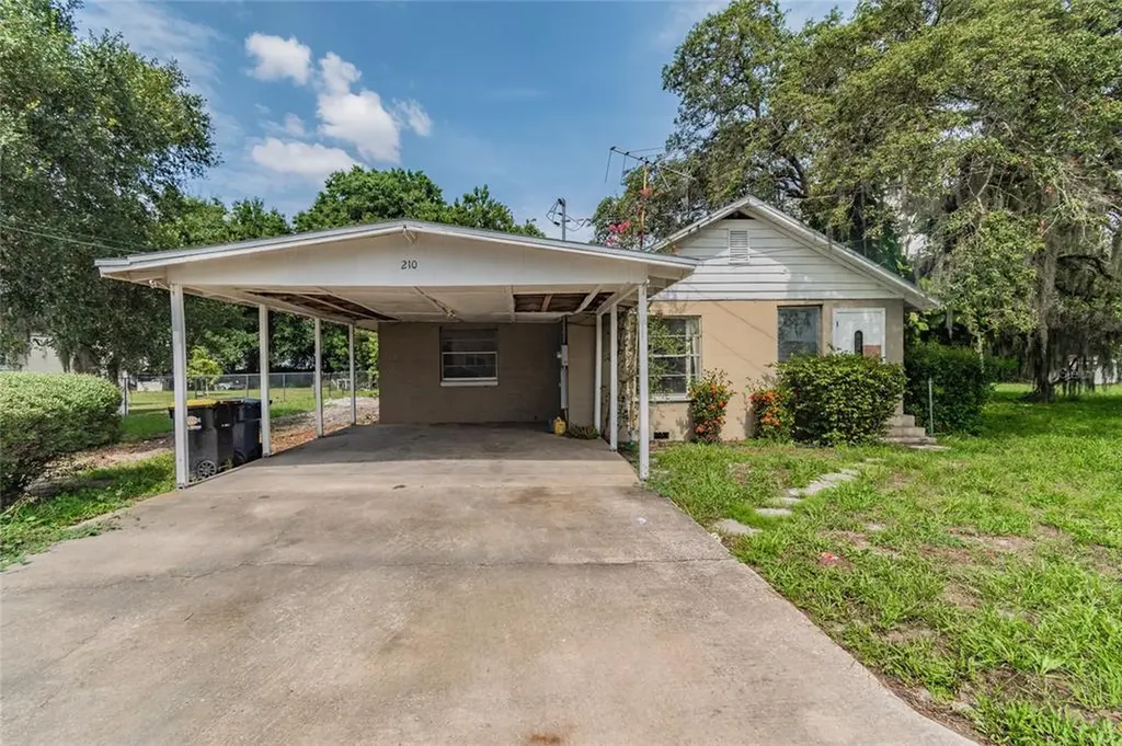 210 Gandy Street Auburndale FL 33823