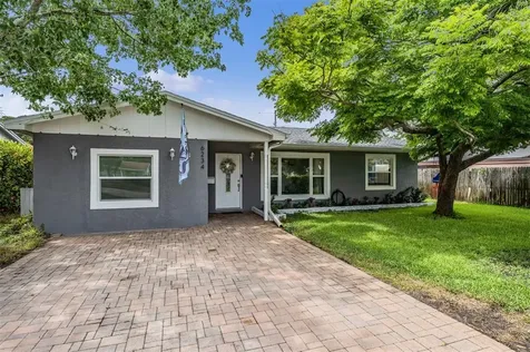6234 2nd Avenue N St Petersburg FL 33710