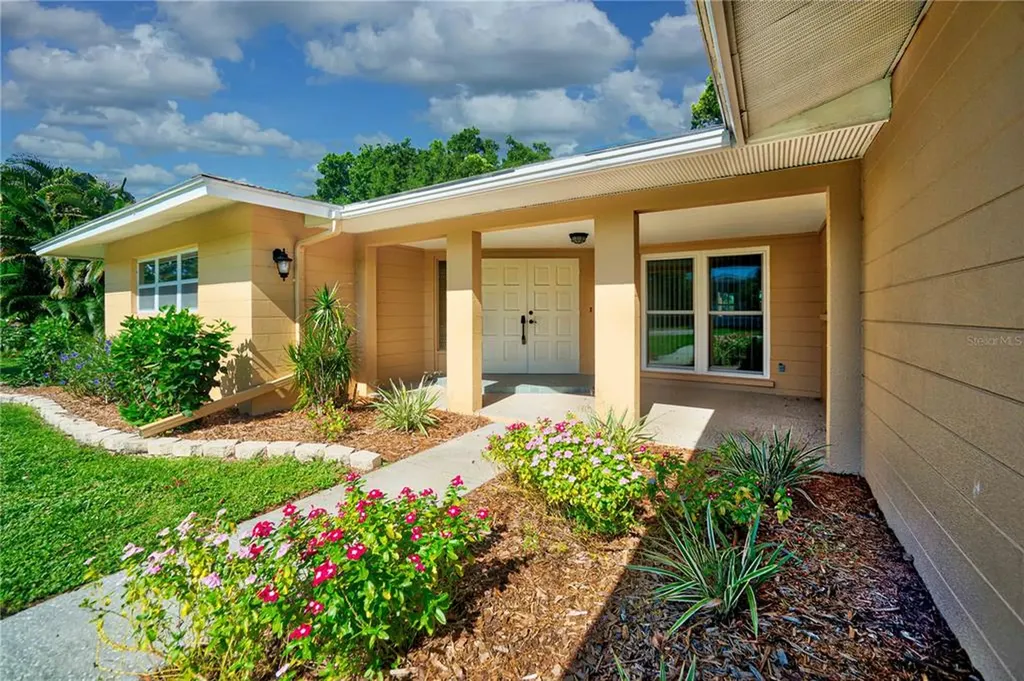 6716 Pennsylvania Avenue Sarasota FL 34243