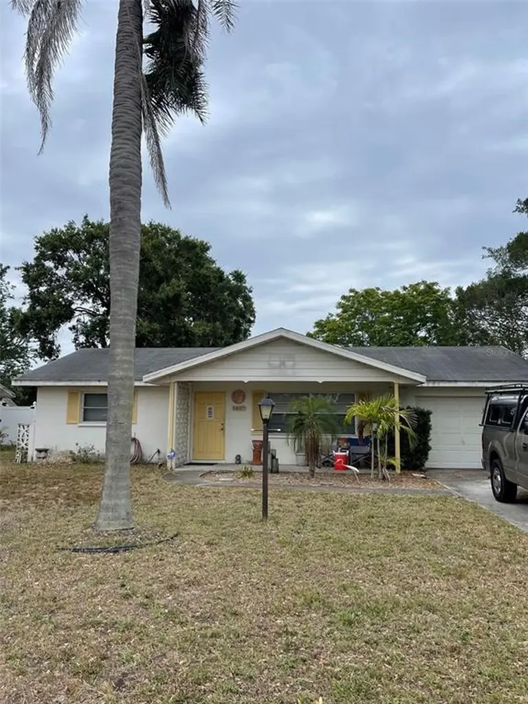 5807 2nd Avenue Drive NW Bradenton FL 34209