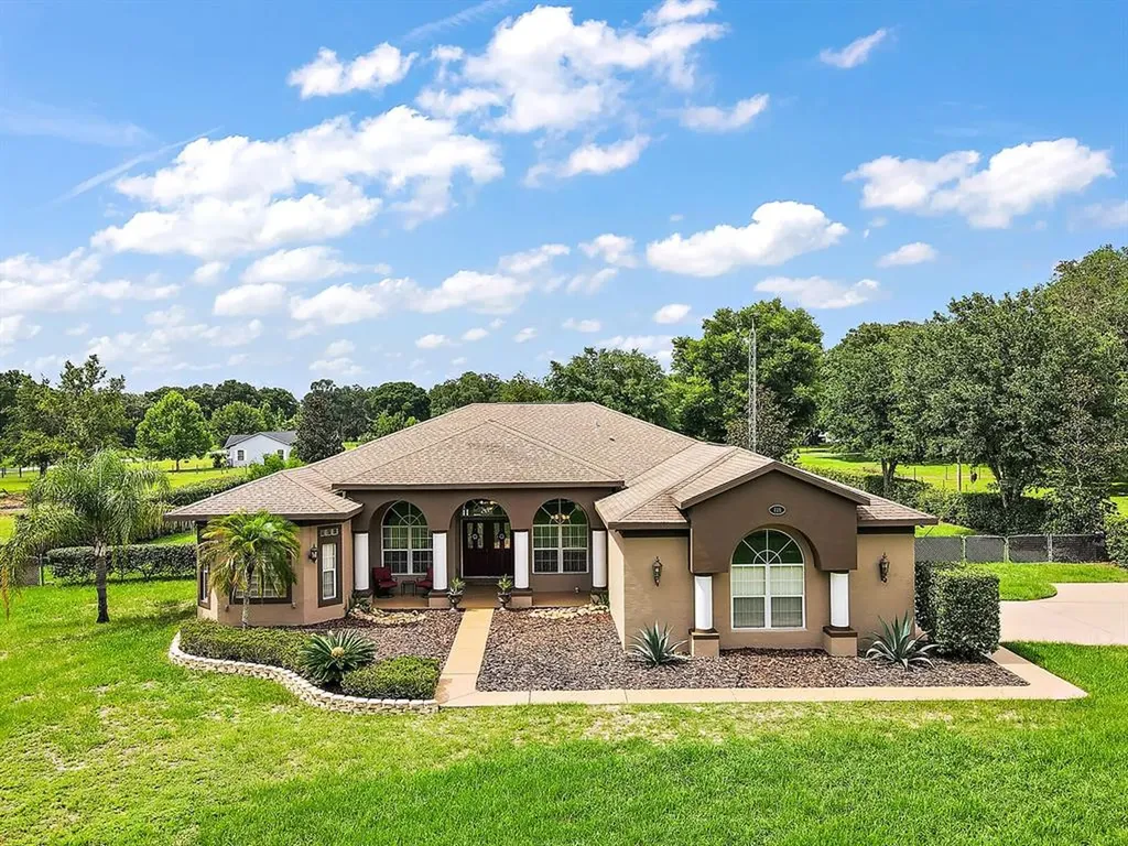 820 Cr 548 Bushnell FL 33513