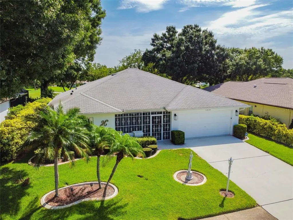 1351 Gillespie Drive N Palm Harbor FL 34684