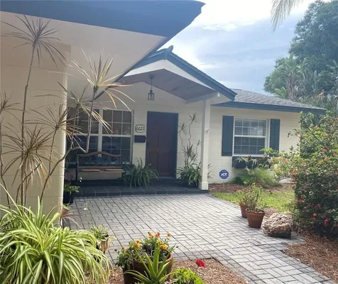 6621 Emerson Avenue S St Petersburg FL 33707
