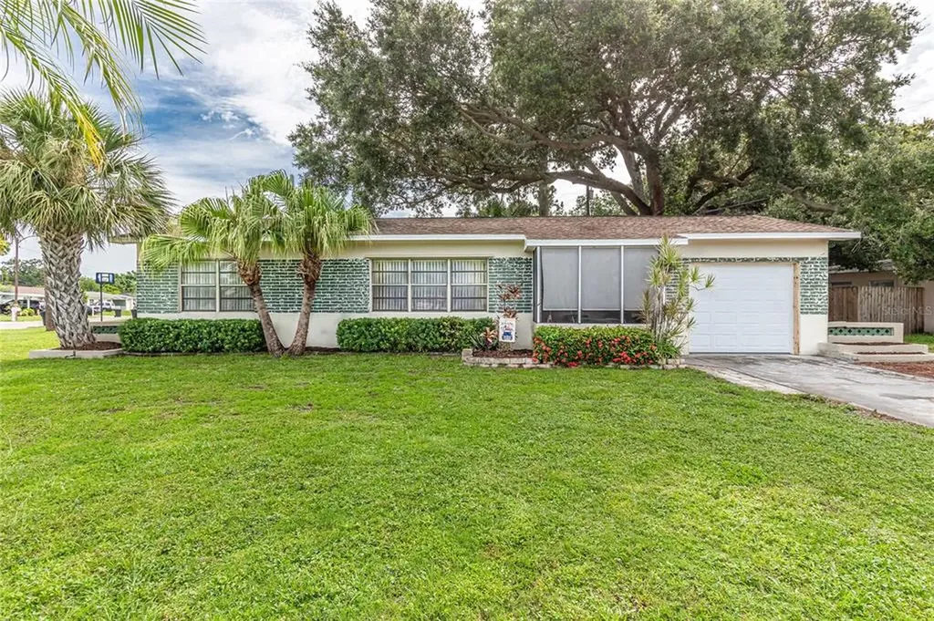 1111 Meadowlawn Drive N St Petersburg FL 33702