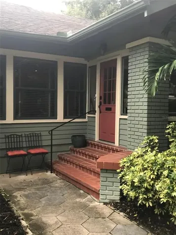 200 18th Avenue NE St Petersburg FL 33704