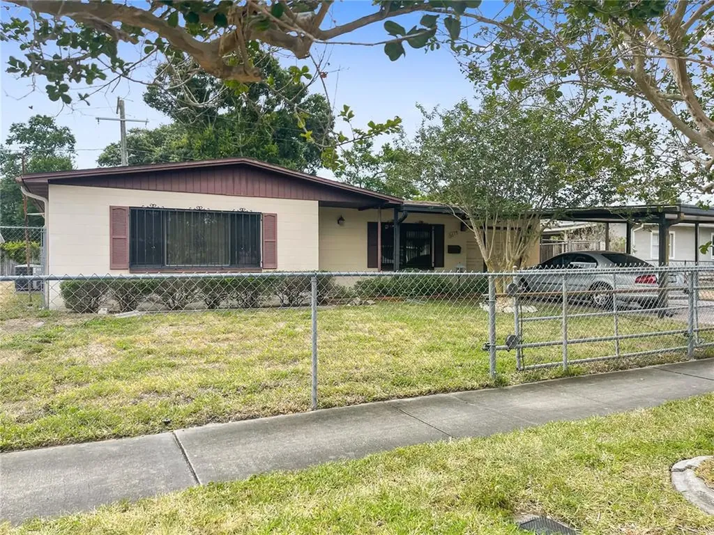 5615 Santa Monica Drive Tampa FL 33615