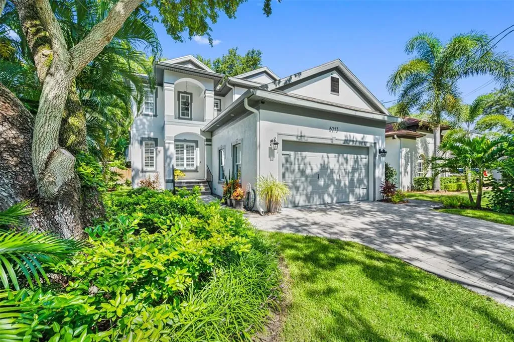 6213 S Elberon Street Tampa FL 33611