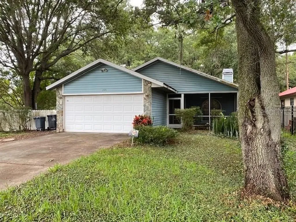 205 Oakwood Boulevard Oldsmar FL 34677