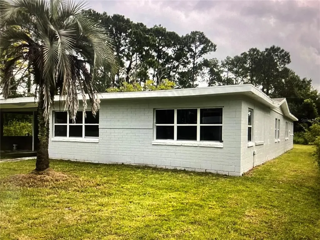 2045 2nd Avenue Deland FL 32724