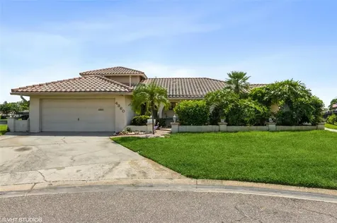 4360 38th Way S St Petersburg FL 33711