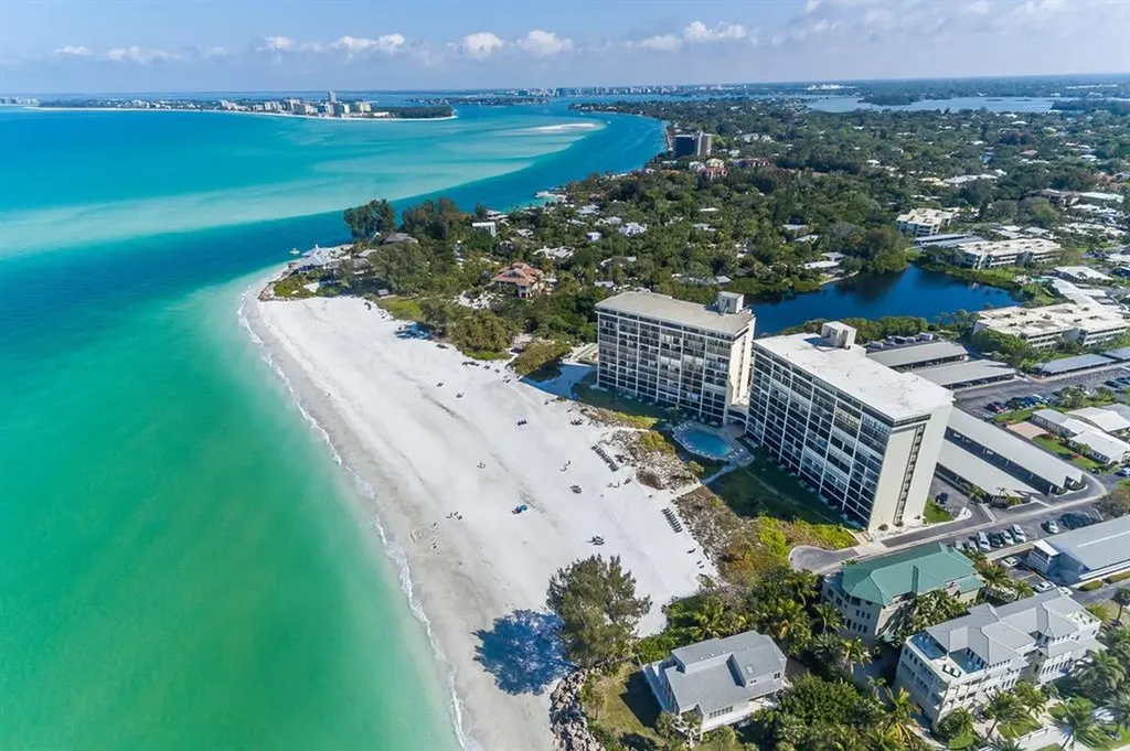 20 Whispering Sands Drive Sarasota FL 34242