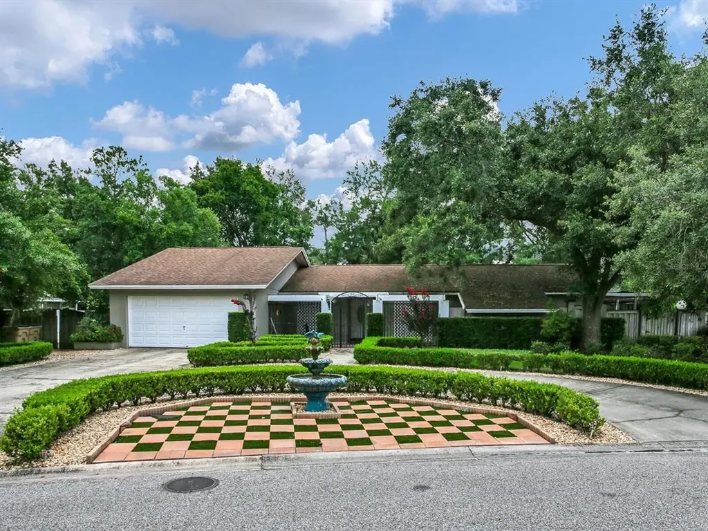 702 Rob Roy Place Temple Terrace FL 33617