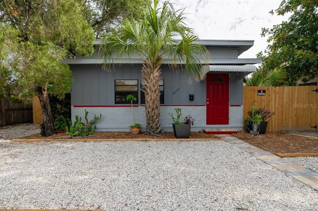 4255 15th Avenue S St Petersburg FL 33711