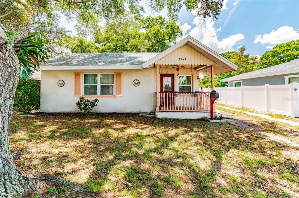 7642 53rd Street N Pinellas Park FL 33781