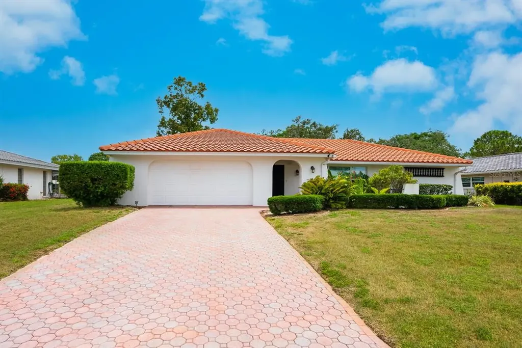 3374 Sea View Street Sarasota FL 34239