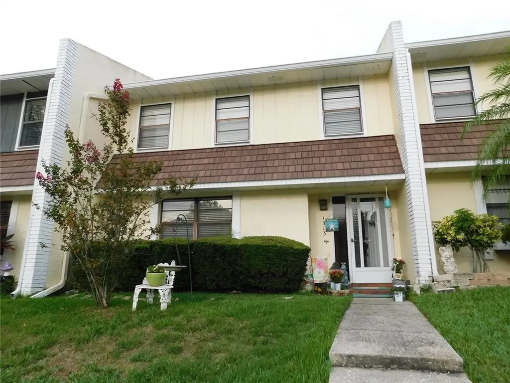 1313 Abbey Crescent Lane Clearwater FL 33759