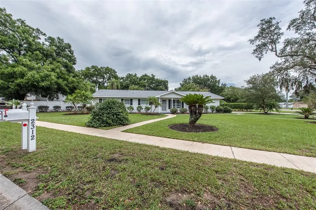 2312 Bandy Drive Seffner FL 33584