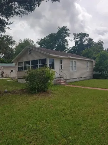 614 W Pennsylvania Avenue Deland FL 32720
