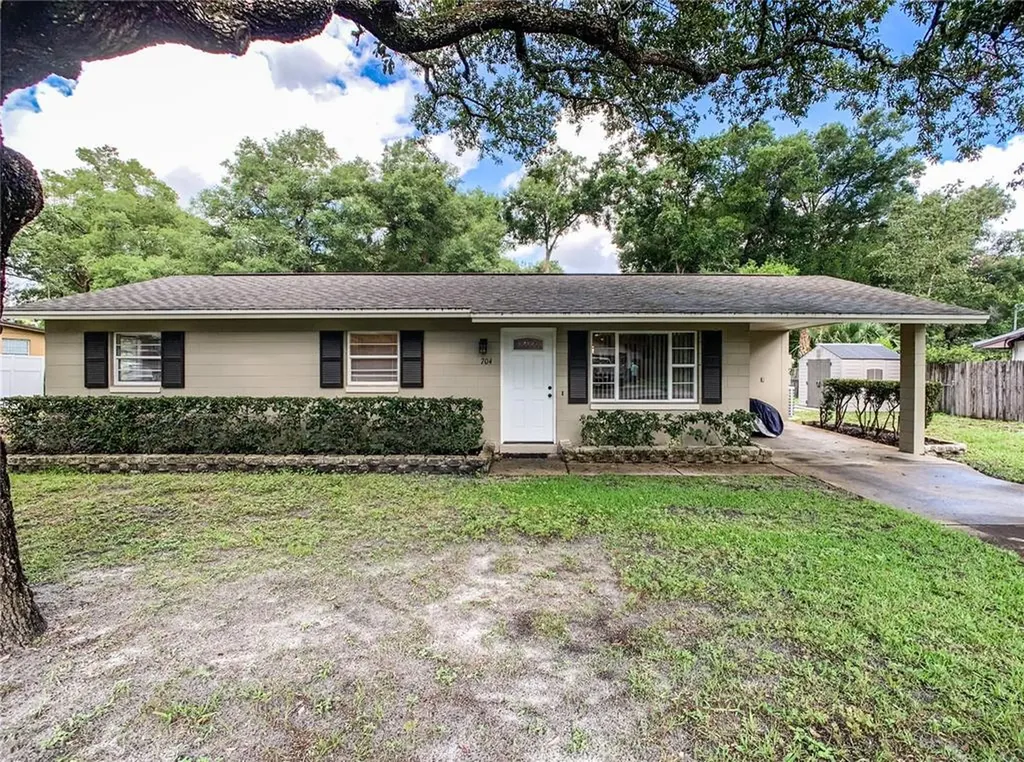 704 S Montgomery Avenue Deland FL 32720