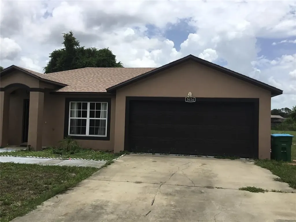 3024 Lagoon Avenue Deltona FL 32738