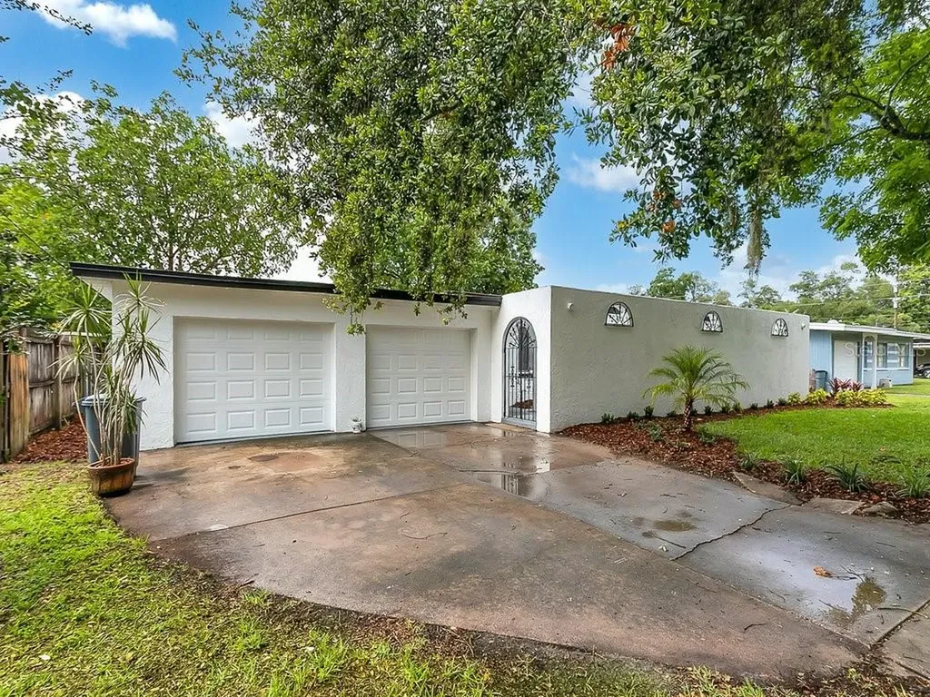 1511 Sawyerwood Avenue Orlando FL 32809
