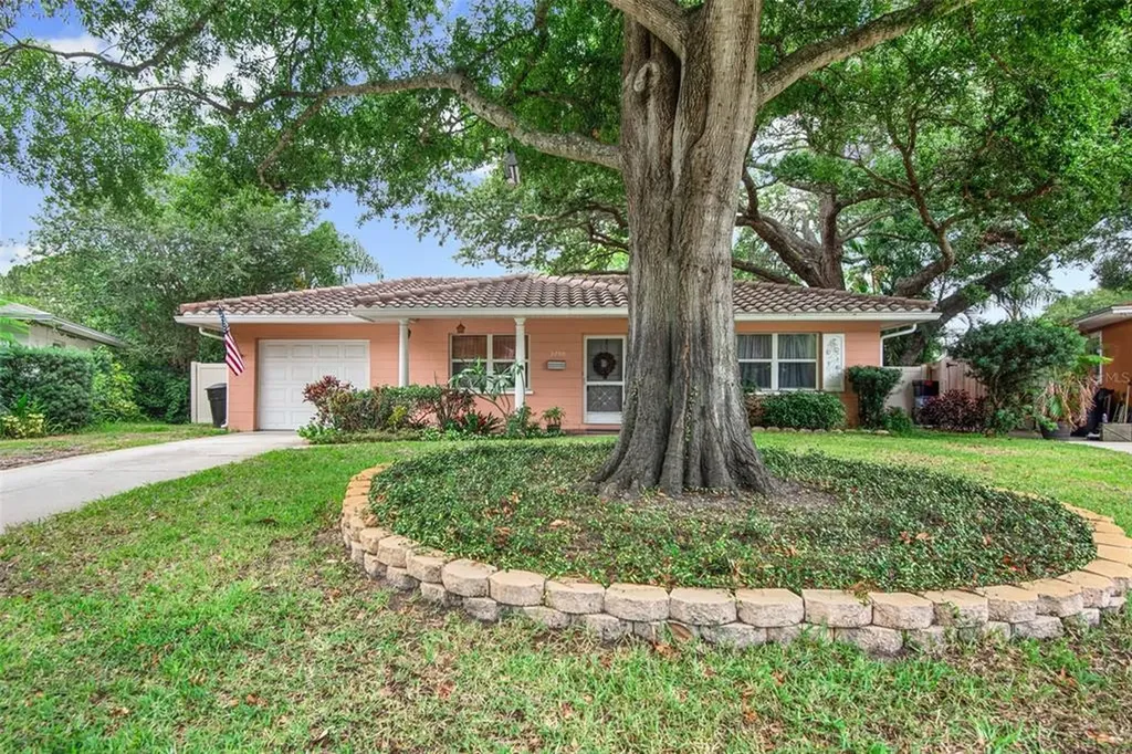 3290 54th Street N St Petersburg FL 33710