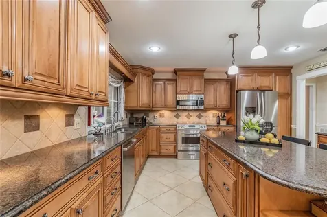 1904 Sweet Bay Court Plant City FL 33566