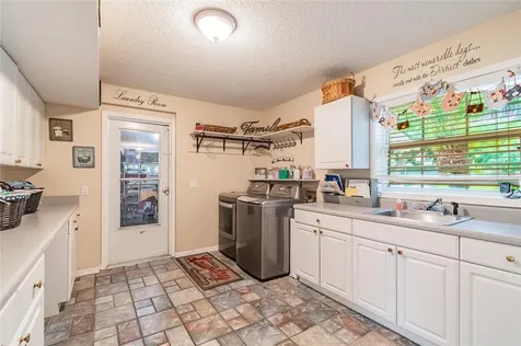 1904 Sweet Bay Court Plant City FL 33566