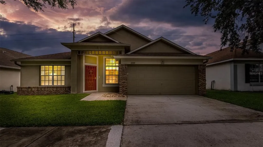 3884 Lake Warren Drive Orlando FL 32812