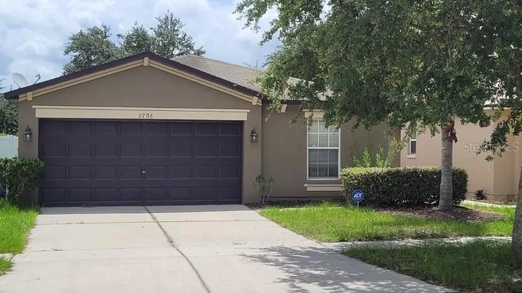 7706 Carriage Pointe Drive Gibsonton FL 33534
