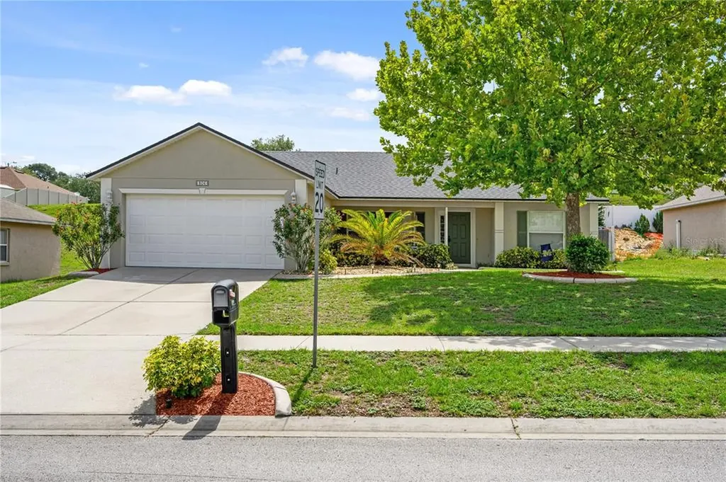 806 Breezy Lake Way Minneola FL 34715